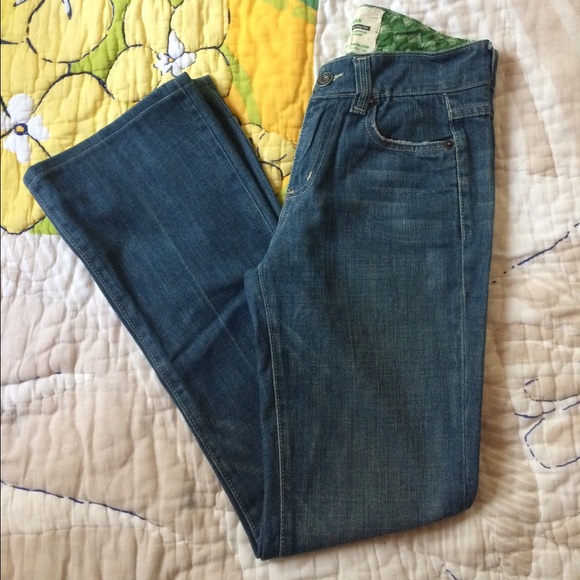 High-waisted, wide leg jeans