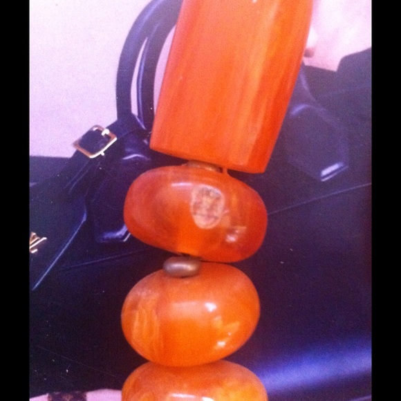 💥H/P💥VINTAGE Large Modern Orange Lucite Necklace - Picture 3 of 4