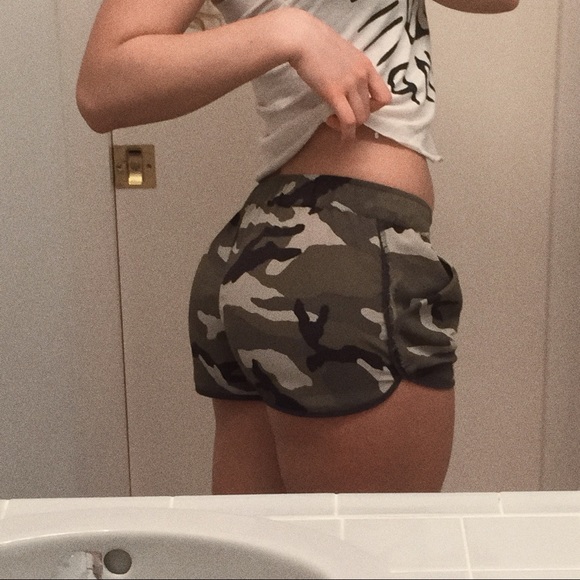 SOLD: SILENCE AND NOISE camo print pants ! - Picture 2 of 3
