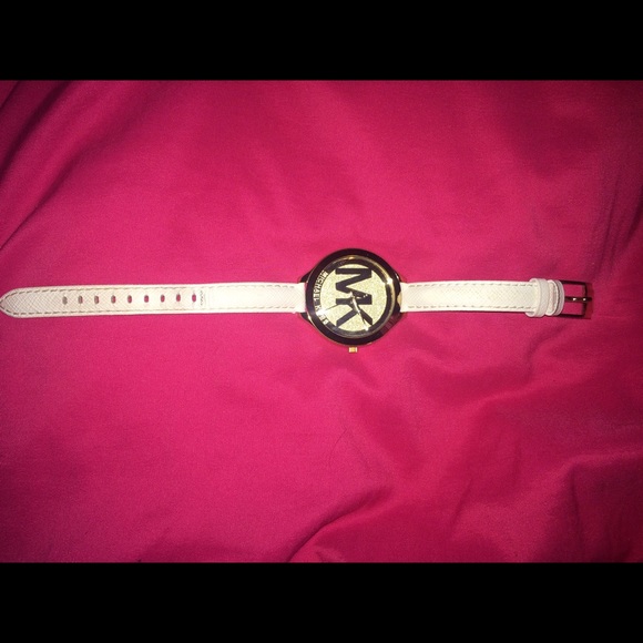 Michael Kors Watch - Picture 2 of 4