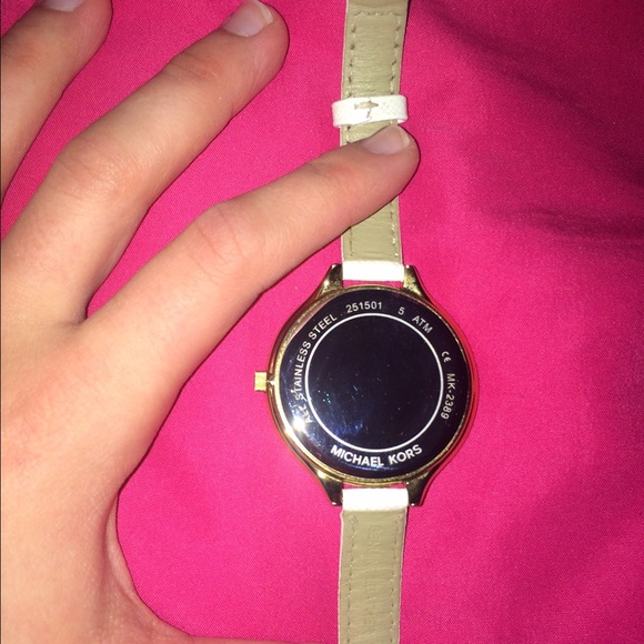 Michael Kors Watch - Picture 3 of 4