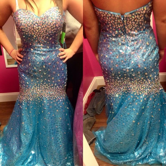 Blue prom dress