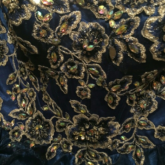 Coya Dress - Picture 2 of 3