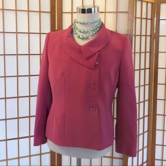 Le Suit Petite (Blazer Only) - Picture 2 of 3