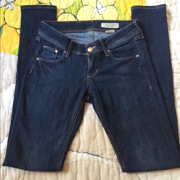 Skinny jeans