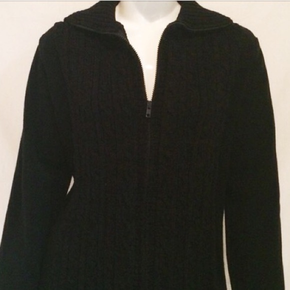 Basic Editions Black Zipper Down Sweater. - Picture 2 of 4