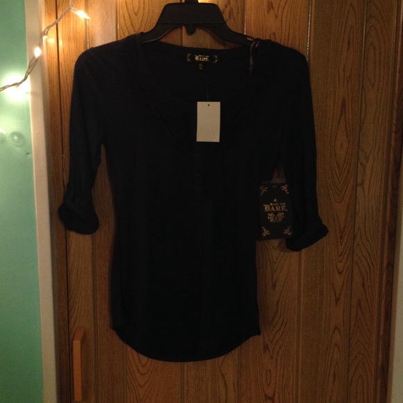 gorgeous Don't You Dare blouse😍 - Picture 1 of 4