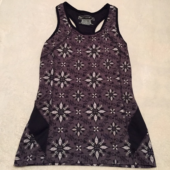 Tek gear XS workout tank