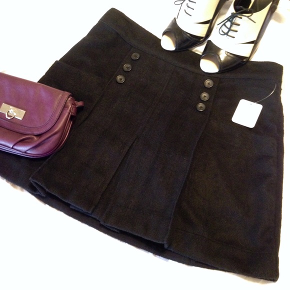 Free People Dresses & Skirts - NWT FREE PEOPLE Soft Black Pleated Pocket Skirt