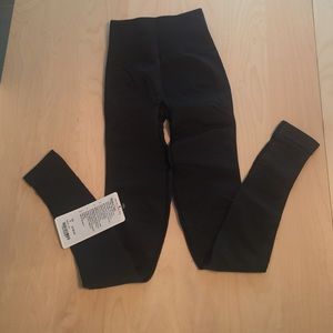 Brand new Lululemon Zone in tight sz2