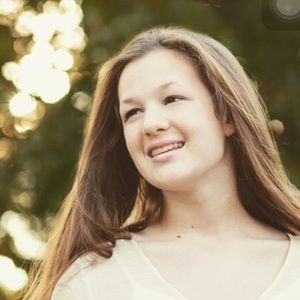 Meet your Posher, Abbie