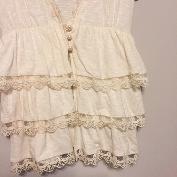 F21 Ruffle Top - Picture 2 of 2