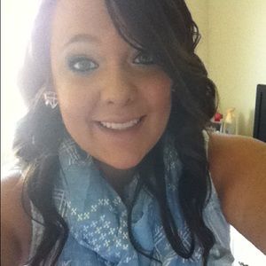 Meet your Posher, Brooke