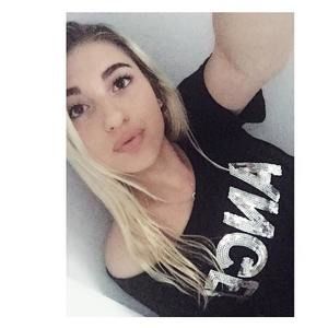 Meet your Posher, Brianna