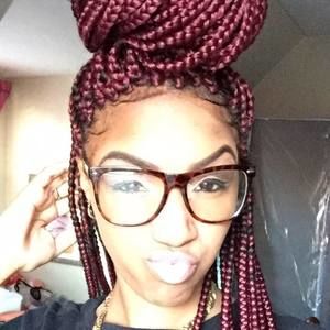 Meet your Posher, Khadejah
