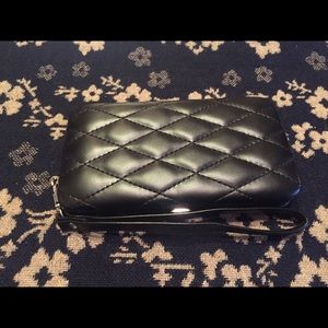 Express phone wristlet