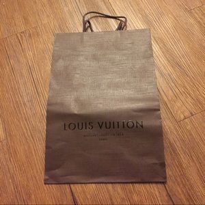 Louis Vuitton shopping tote size medium