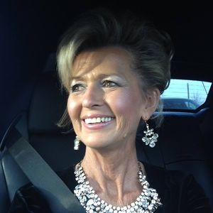 Meet your Posher, Debbie