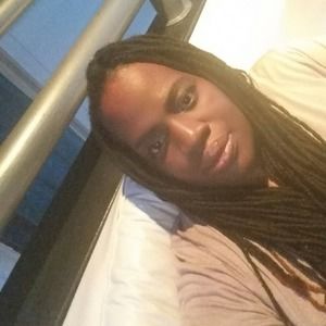 Meet your Posher, Denise