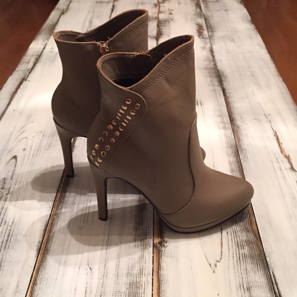 Shoes - Taupe heel booties w/ gold studs faux fur lining