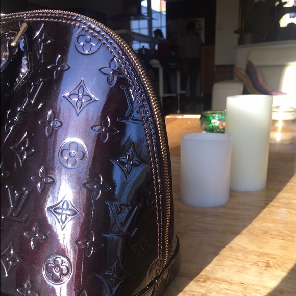 100% authentic Alma MM Louis Vuitton