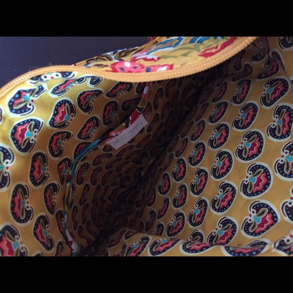 Vera Bradley- Cross Body Purse - Picture 3 of 3