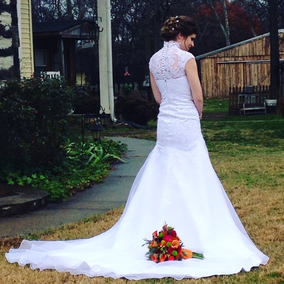 Meet your Posher, Caitlin - Picture 4 of 4