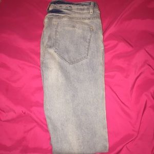 Light wash skinny jeans