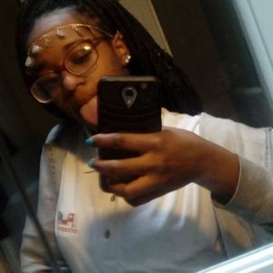 Meet your Posher, Nayila