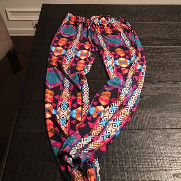 Aztec print joggers (light weight material)