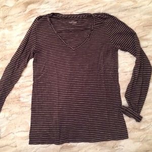 J.Crew Vintage Cotton Long-Sleeve V-Neck Tee
