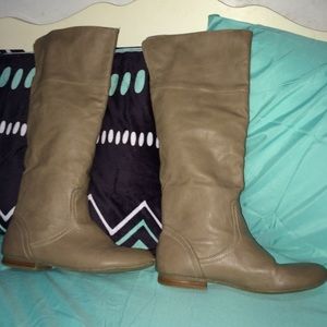 Riding boots