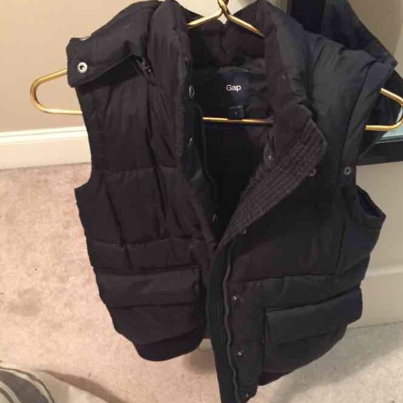 Gap puffer vest