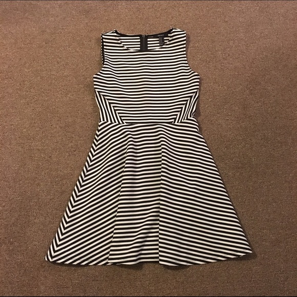 Forever 21 dress. Size Medium. Worn once.