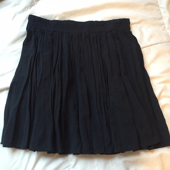 Navy Brandy skirt 😇 - Picture 1 of 3