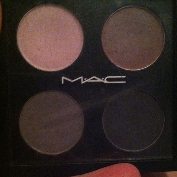 MAC eyeshadow quad