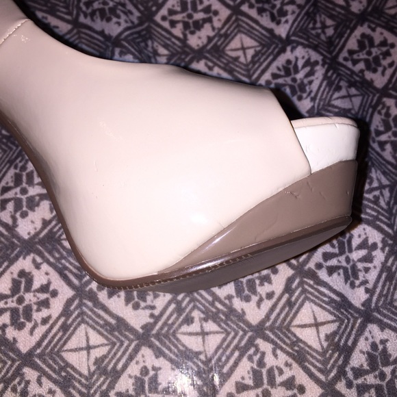 Nude Open Toe Pumps - Picture 3 of 4