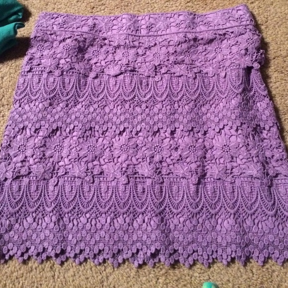 Lace skirt