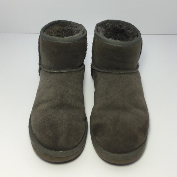 Mini Gray Ugg Boots 😊👢👠