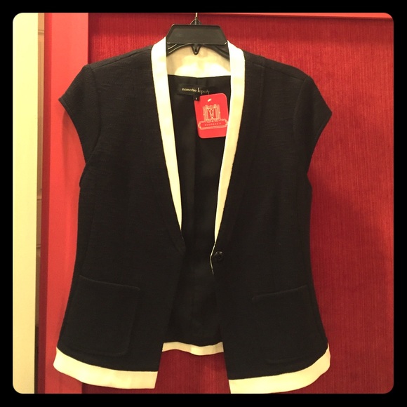 NWT Nanette Lepore Cap Sleeved jacket
