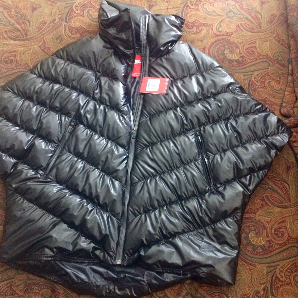 NIKE Cascade Down Water Repellent Poncho Jacket