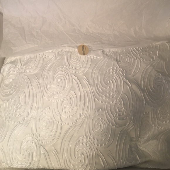 NWOT David's Bridal Wedding dress!