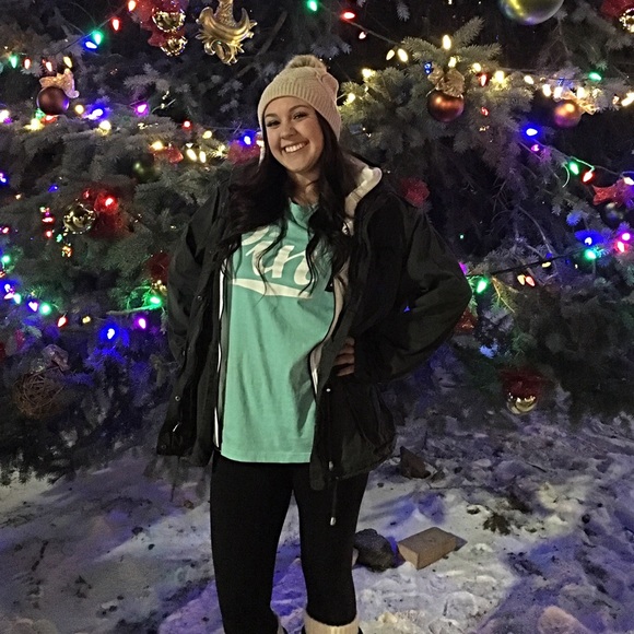 Meet your Posher, Mckenna - Picture 1 of 1