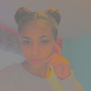 Meet your Posher, Makayla