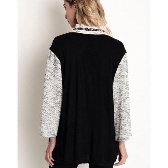 "Wallflower" Knit Colorblock Loose Cardigan - Picture 3 of 3