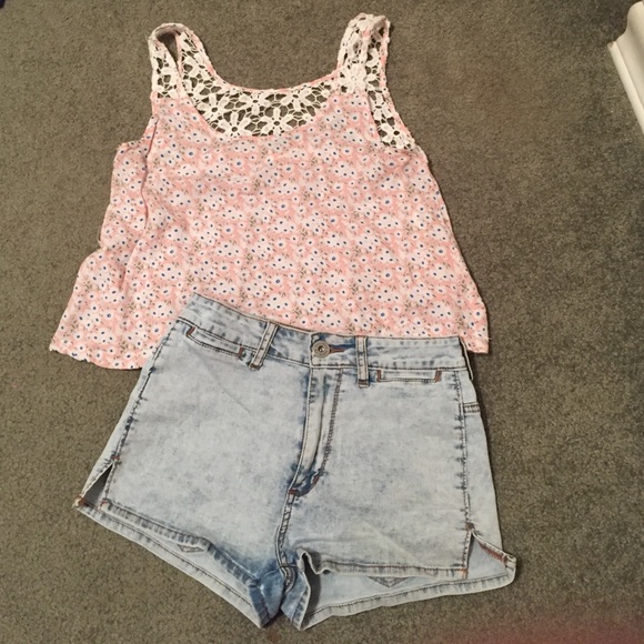 Acid washed Bullhead hot shorts