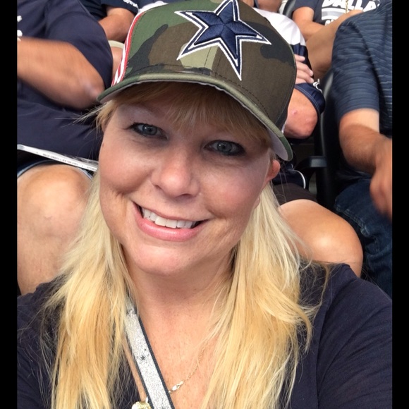 Meet your Posher, Rachelle - Picture 2 of 4