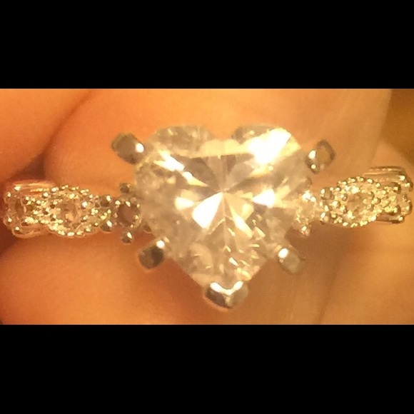 Promise ring - Picture 3 of 4