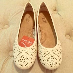 NWT Sonoma Life+Style Memory Foam Cream flats