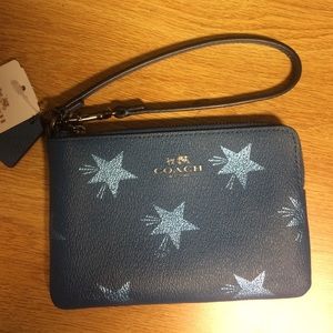 Beautiful Coach wristlet